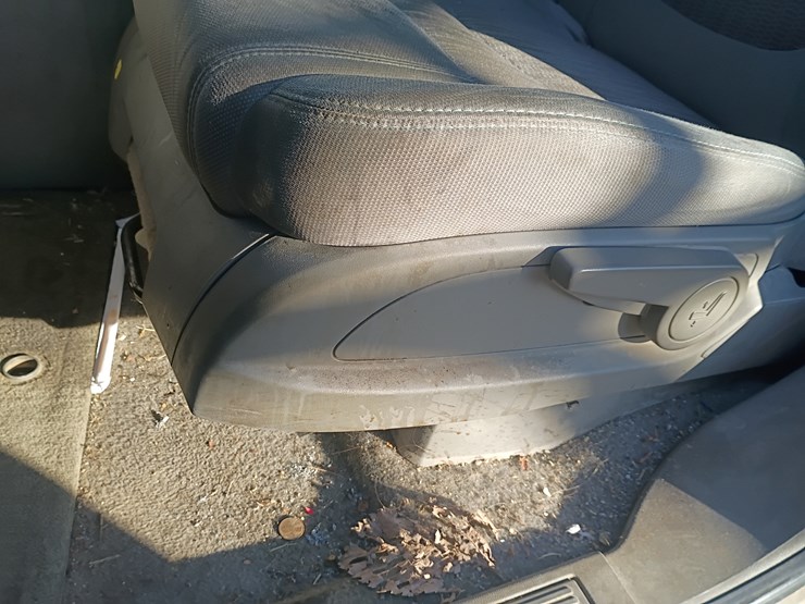 2013-chevrolet-traverse-image-23