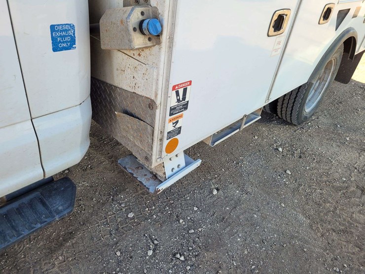 2019-ford-f550-image-17