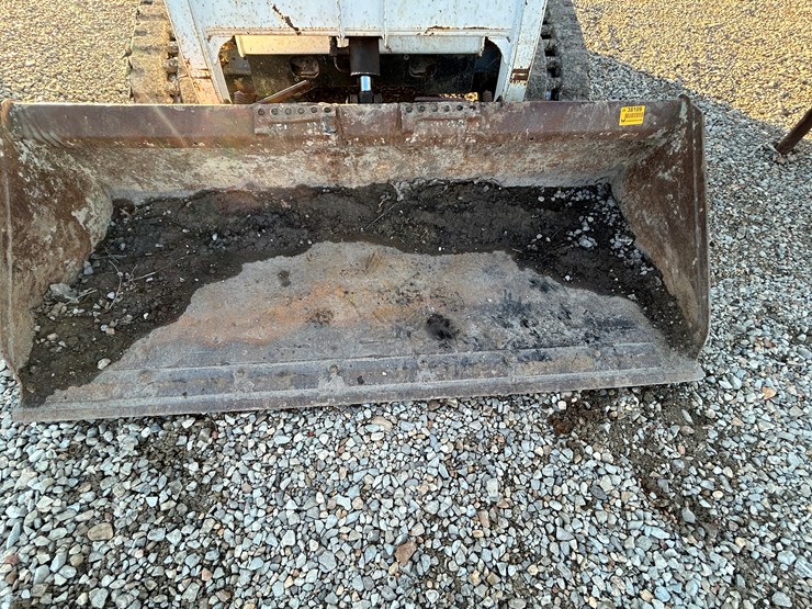 2005-bobcat-t200-image-3