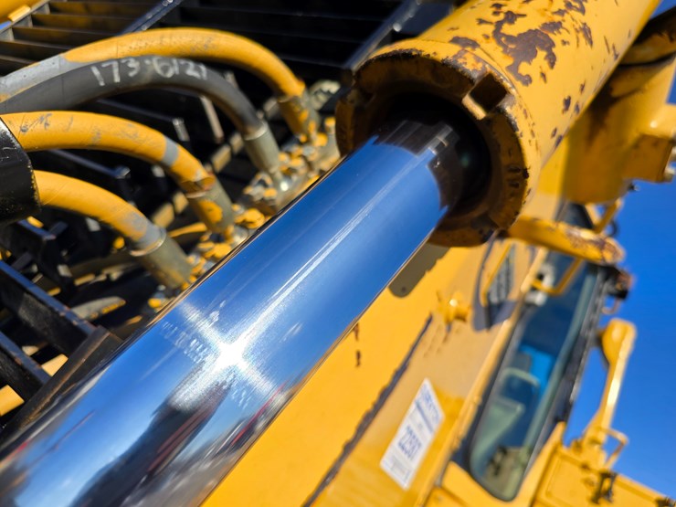 1999-caterpillar-d6r-xl-image-23