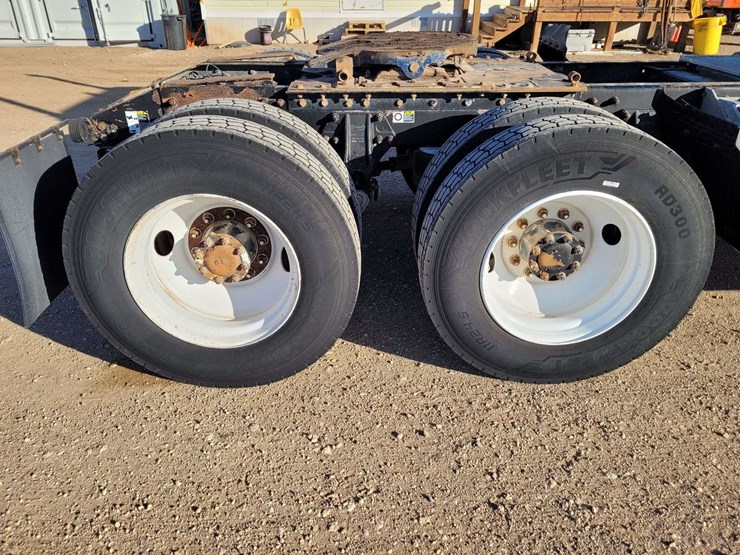 2007-peterbilt-386-image-26