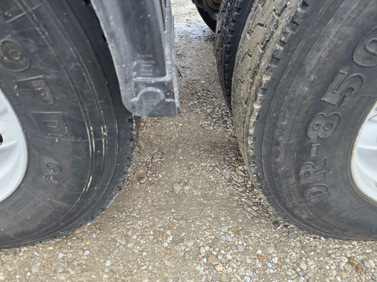 2007-peterbilt-379-image-78