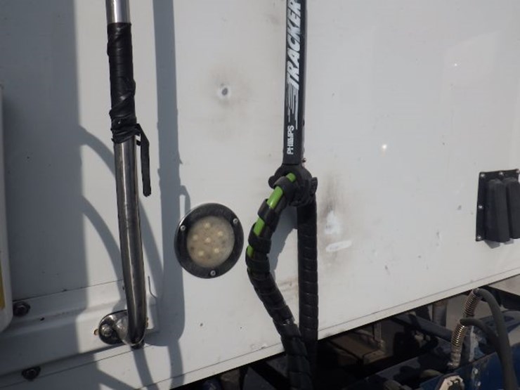 2020-western-star-5700xe-image-18