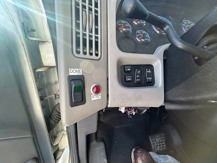 2010-international-durastar-4300-image-80