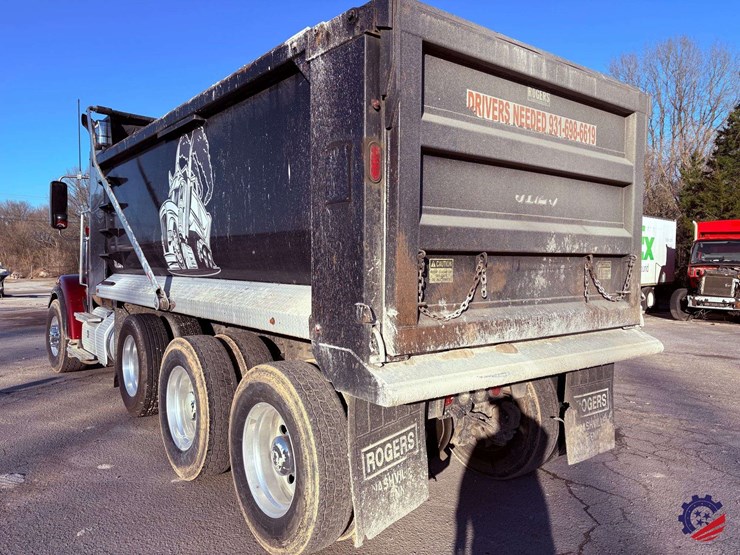 2018-freightliner-sd122-tri-axle-dump-truck-image-7