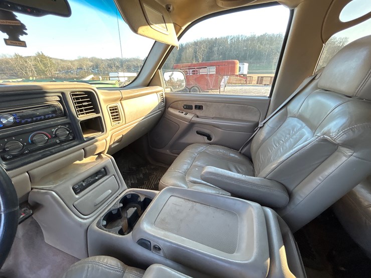 2002-gmc-1500hd-image-12