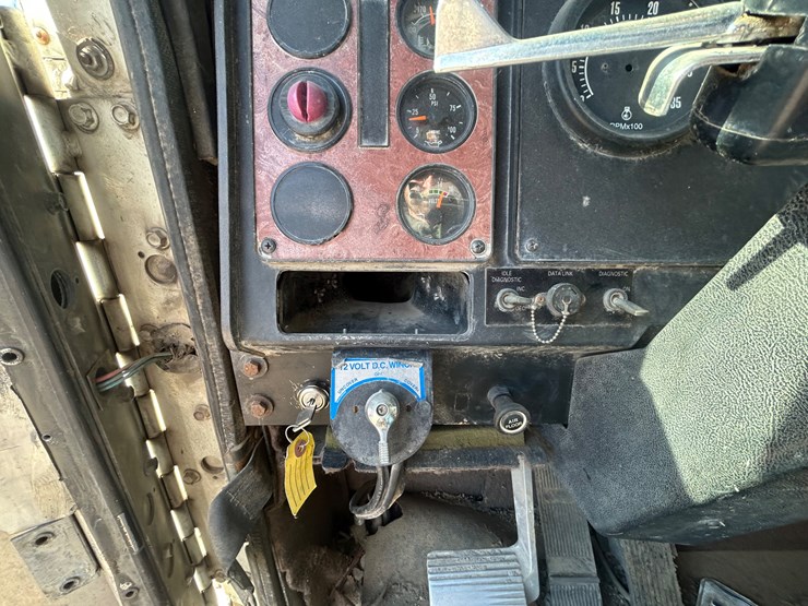 1994-international-9400-image-108