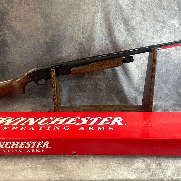 #2617 • Winchester SXP Field 12 Ga. Pump Action Shotgun, SN: TR6022-169508SP