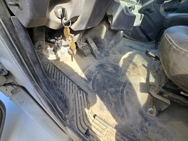 2005-caterpillar-c9-image-37