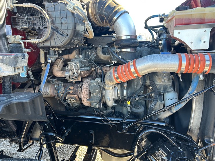 2015-peterbilt-567-image-124