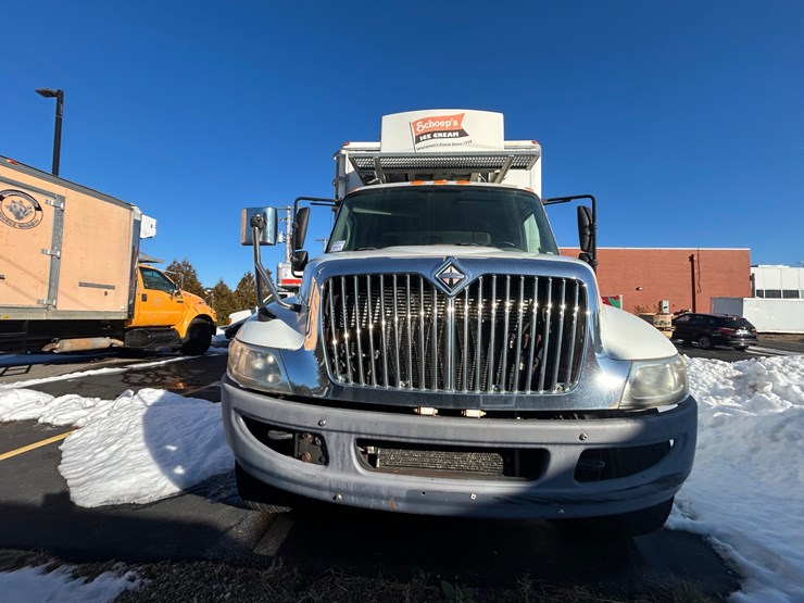 2010-international-durastar-4300-image-18