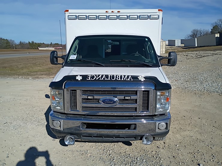 2009-ford-e450-image-18