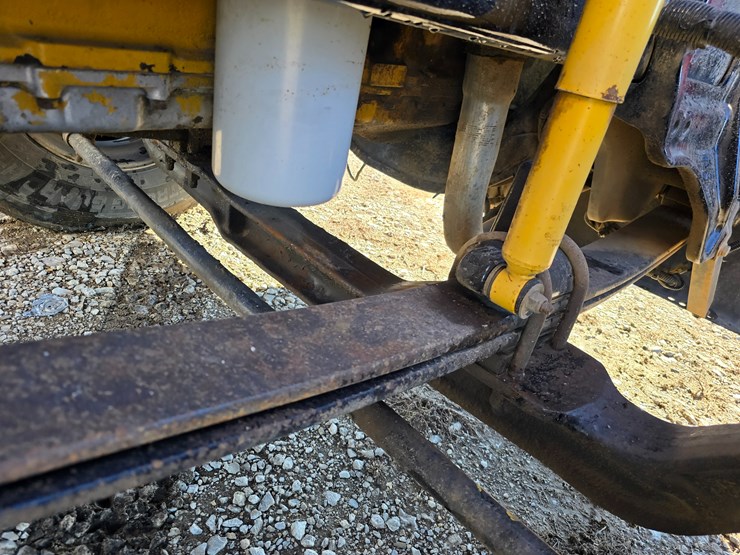 2008-peterbilt-388-image-40