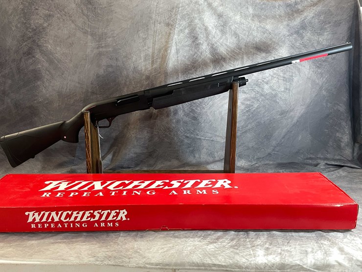 #2409-•-winchester-sxp-12-ga.-pump-action-shotgun,-sn:-tr6022-051949sp-image-1