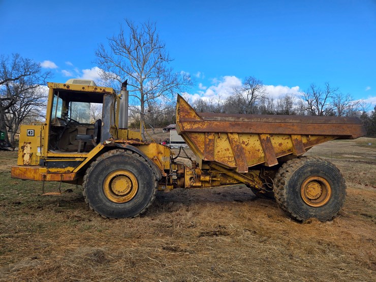 caterpillar-d25c-image-7