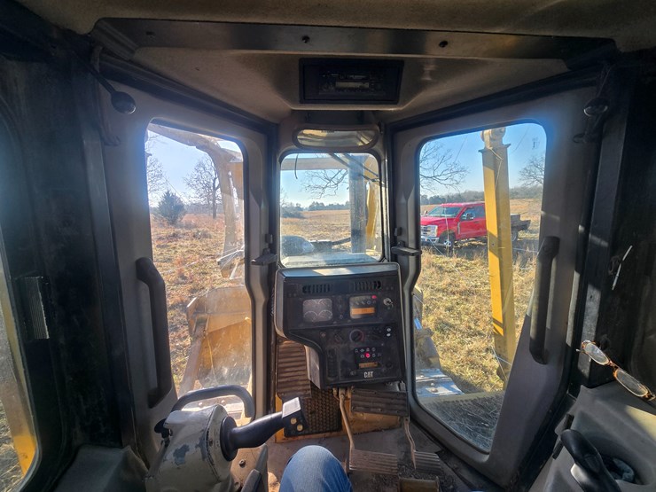 2002-caterpillar-d6r-image-49