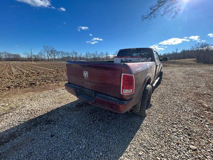 2018-dodge-3500-image-20