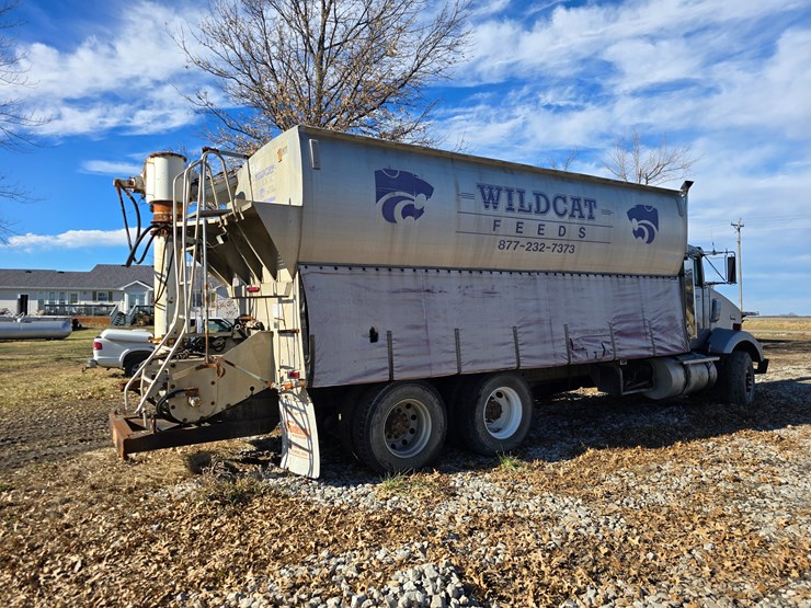 kenworth-t800-image-14