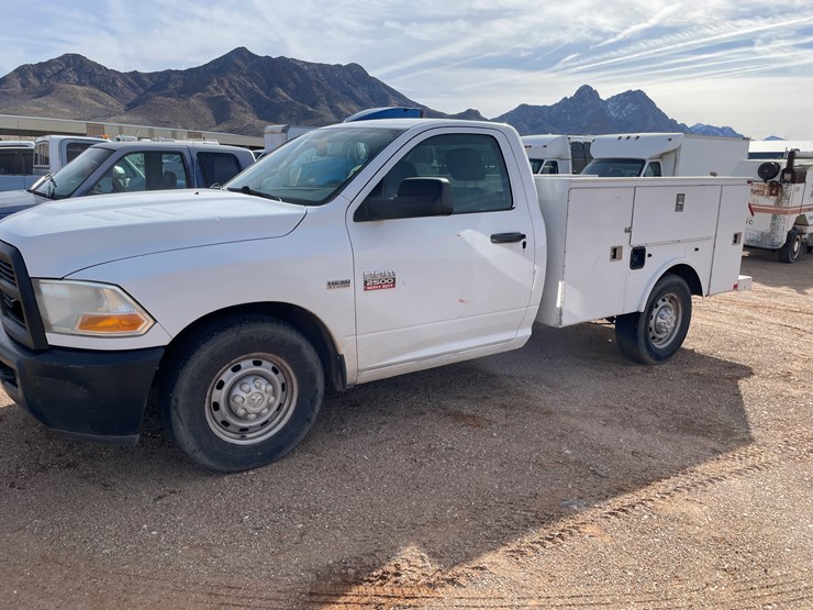 2012-dodge-2500-image-1