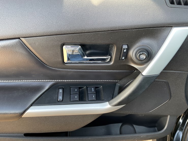 2013-ford-edge-image-7
