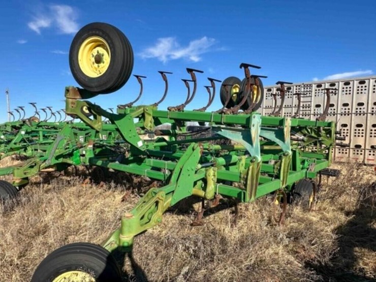 2008-john-deere-2210-image-6