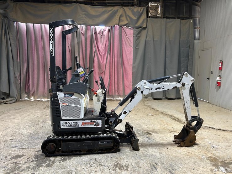 2022-bobcat-e10-image-5