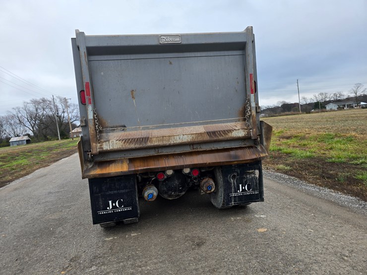 2020-peterbilt-567-image-26