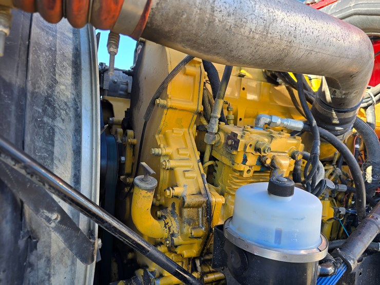 2008-peterbilt-388-image-31