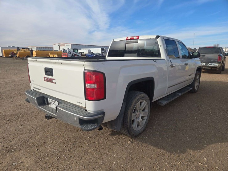 2015-gmc-sierra-1500-slt-image-3