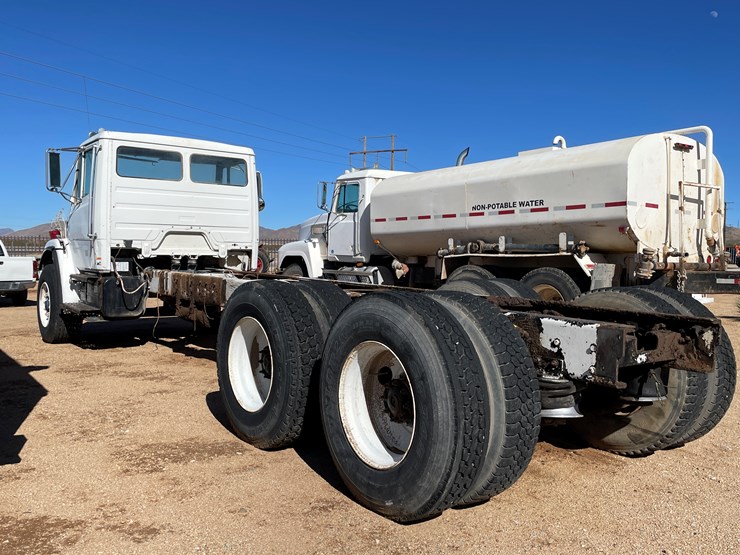 1996-freightliner-fl80-image-3
