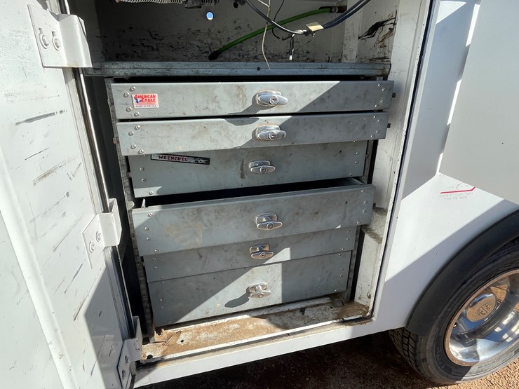 2013-ford-f450-image-16