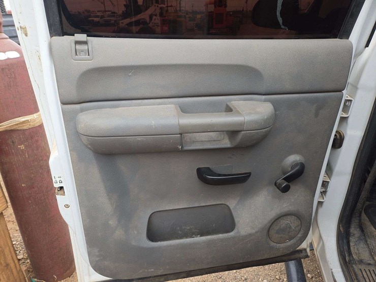 2009-chevrolet-silverado-2500-image-10