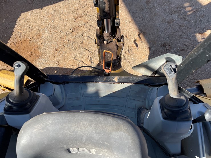 2012-caterpillar-420e-image-17