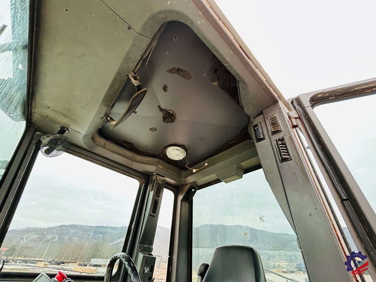 2003-volvo-g710b-image-137