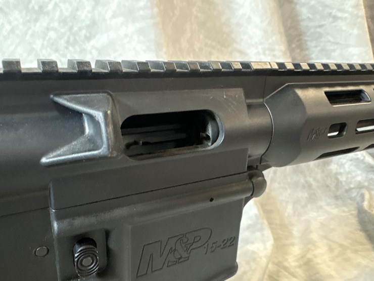 #2756-•-smith-&-wesson-m&p-15-22-22-lr-semi-auto-rifle,-sn:-lah5185-image-15