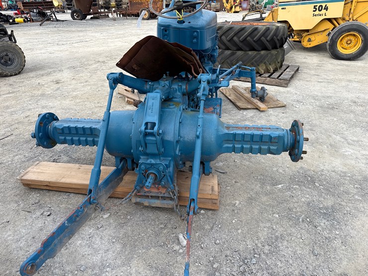 ford-tractor-image-3