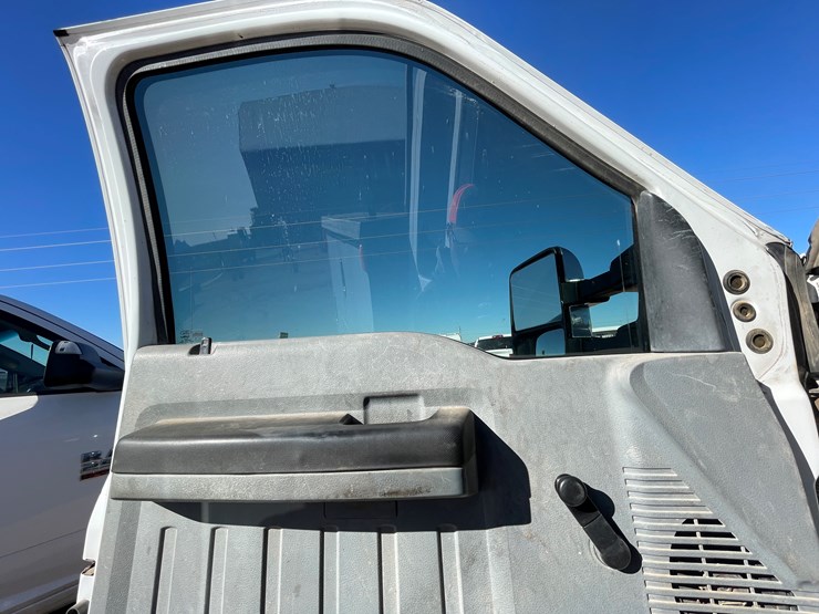 2013-ford-f450-image-48