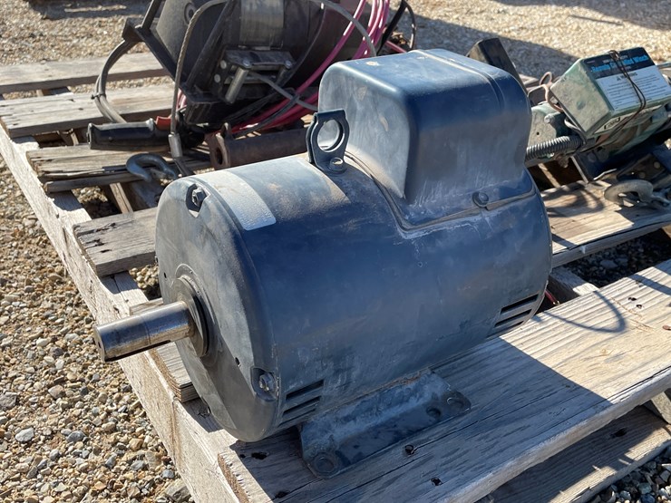 #3129-•-lot-3129-image-2