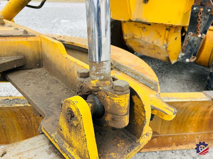 2003-volvo-g710b-image-77