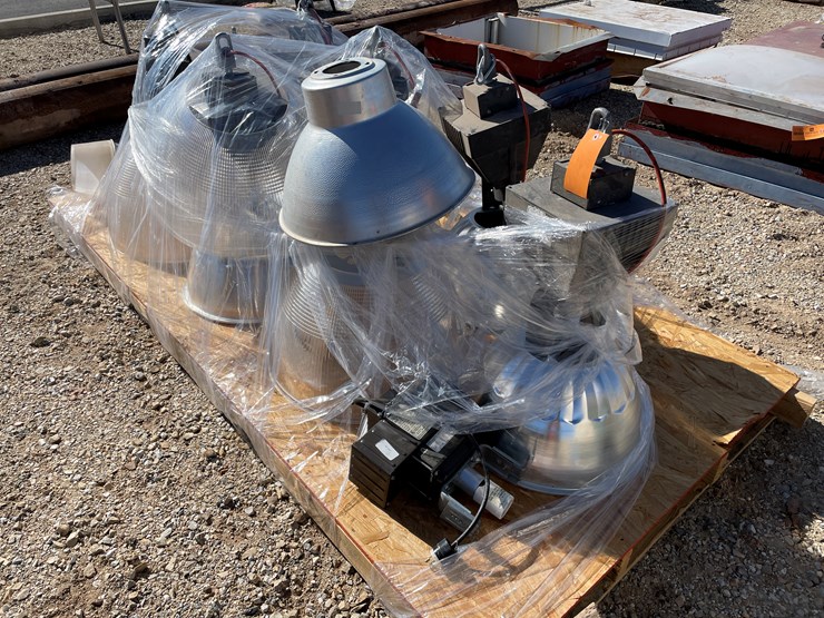 #3188-•-light-fixtures-image-4