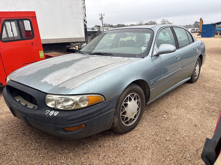 #32738-•-2003-buick-le-sabre-|-parts-or-repair-image-1