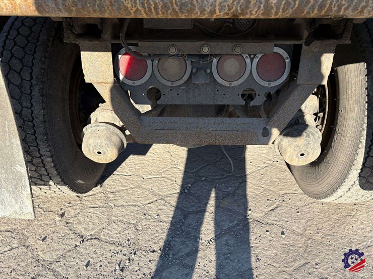 2020-kenworth-t880-image-24