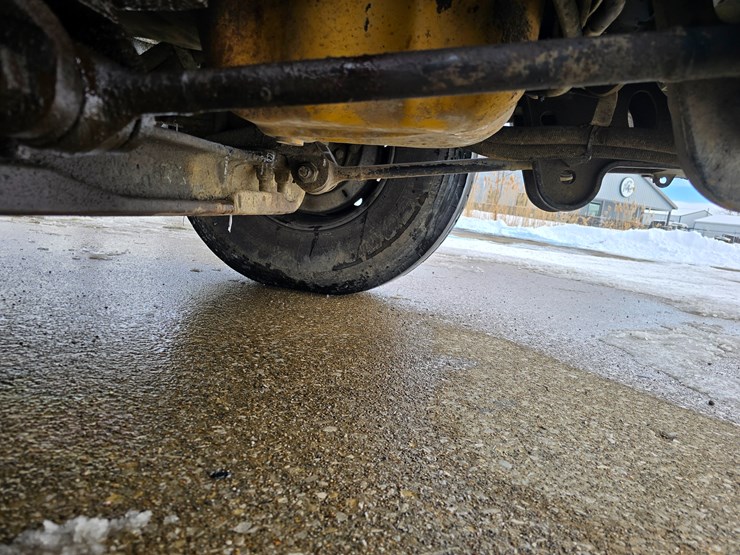 2012-caterpillar-660-image-92