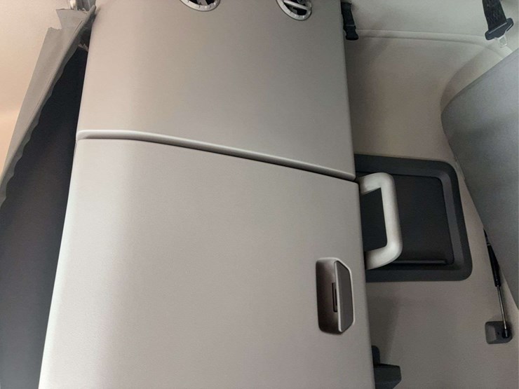 2019-volvo-volvo-vnl-tandem-axle-dual-conventional-new-generation-tractor-truck-image-28