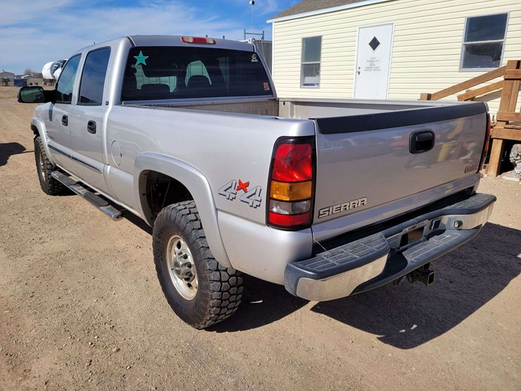 2005-gmc-sierra-2500-image-5