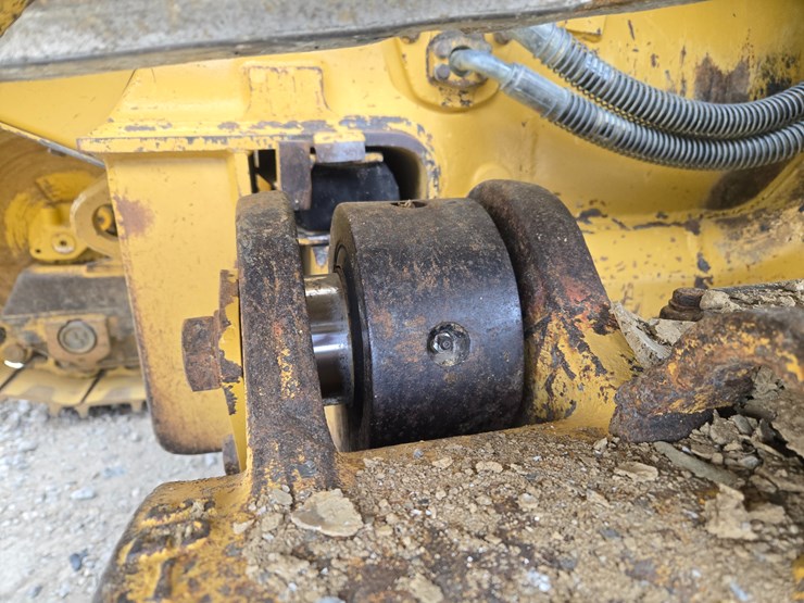 2002-caterpillar-963c-image-136