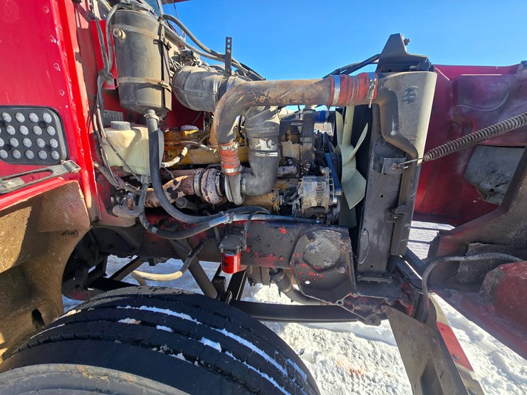 1996-peterbilt-385-image-43