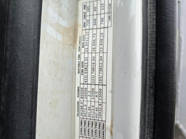 2020-peterbilt-567-image-159