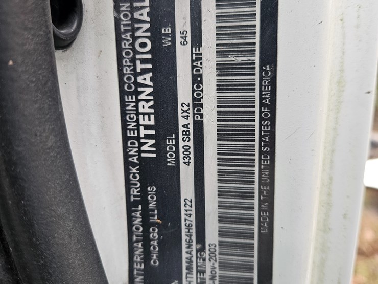 2004-international-durastar-4300-image-15