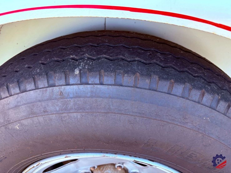 2007-delta-t/a-enclosed-gooseneck-trailer-image-24